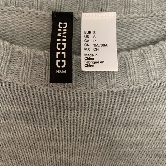 Sweater with sparkle reversible sequins - Picture 3 of 3